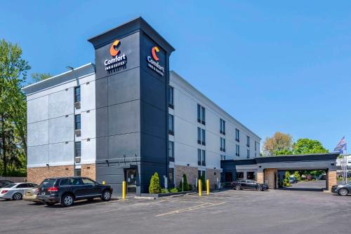 Galeville Hotel | Comfort Inn & Suites Liverpool - Syracuse North