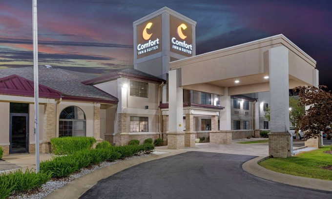 Napoleon Hotel | Comfort Inn & Suites