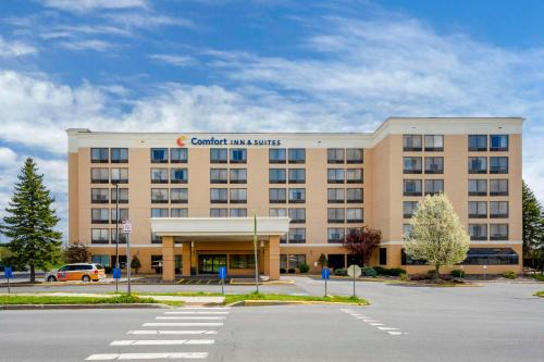 Watertown Hotel | Comfort Inn & Suites Watertown - 1000 Islands