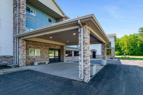 Schofield Hotel | Comfort Inn & Suites Weston - Wausau