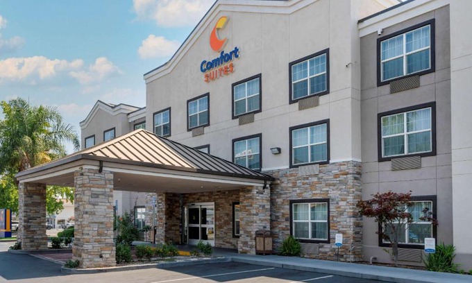 Central Sacramento Hotel | Comfort Suites Downtown Sacramento