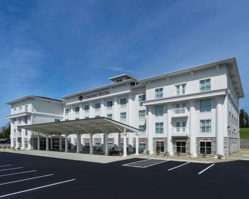 DuBois Hotel | Comfort Suites DuBois Country Club