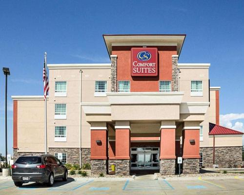 Minot Hotel | Comfort Suites