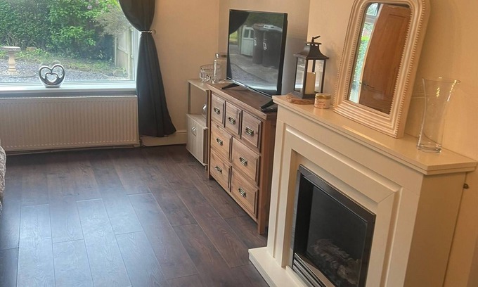 Newark upon Trent House | Comfortable 3 Bedroom House-ng5,sleeps 5