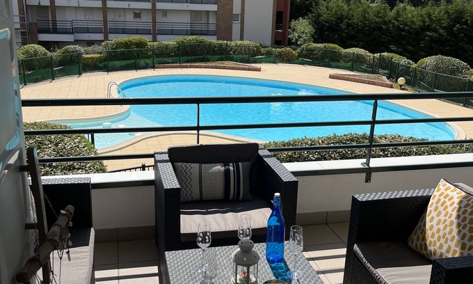 Pornic Apartment | Comfortable 42 m2 apartment for 4 people, walking distance to the beach .