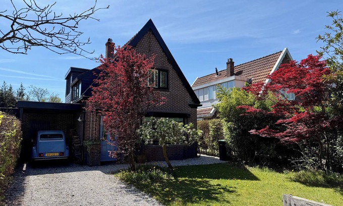 Bergen House | Comfortable and modern family home with beautiful garden and good location!