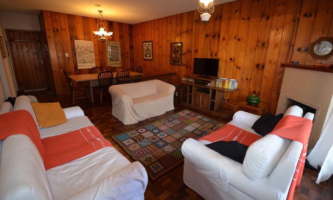 Capivari Apartment | Comfortable apt for 7 people near the tourist center of Campos do Jordão