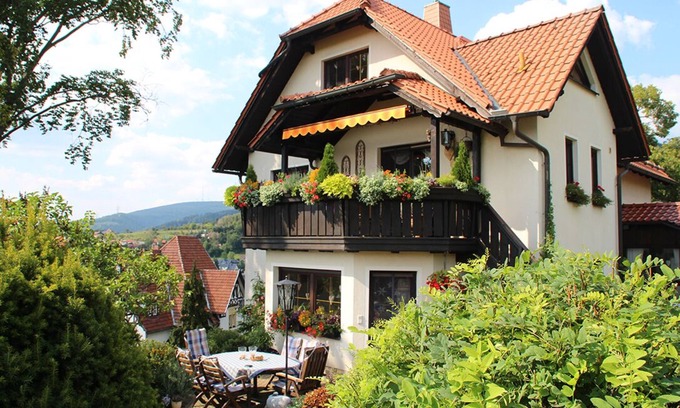 Effelder-Rauenstein Apartment | Comfortable apartment with panoramic views of the mountains and the countryside