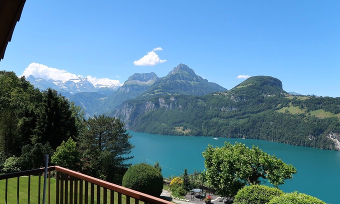 Ruetli Apartment | Comfortable apartment in a unique location directly above Lake Lucerne
