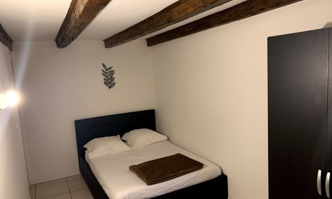 Anglefort Apartment | Comfortable apartment in a quiet private residence