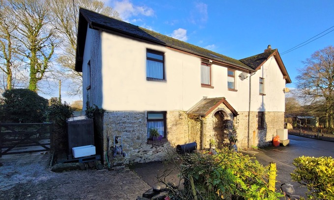Narberth Cottage | Comfortable character cottage with small garden on smallholding. Pets welcome.