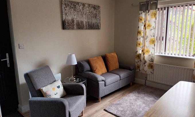 Ballyshannon Apartment | Comfortable, cosy 2 bedroom apartment in Donegal 💚💛