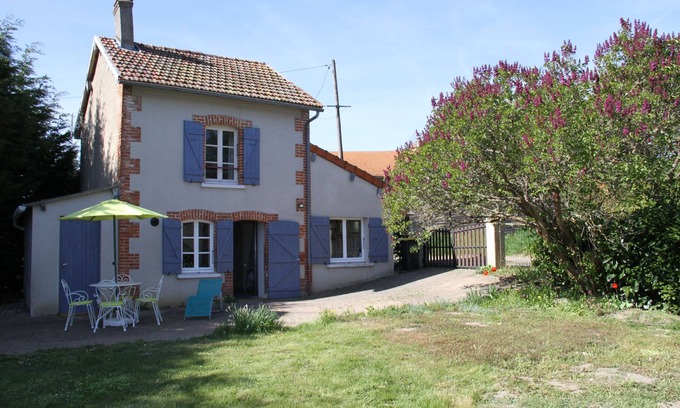 Queuille House | Comfortable cottage for 4 people near the Puys, Vulcania and Puy-de-Dôme chain