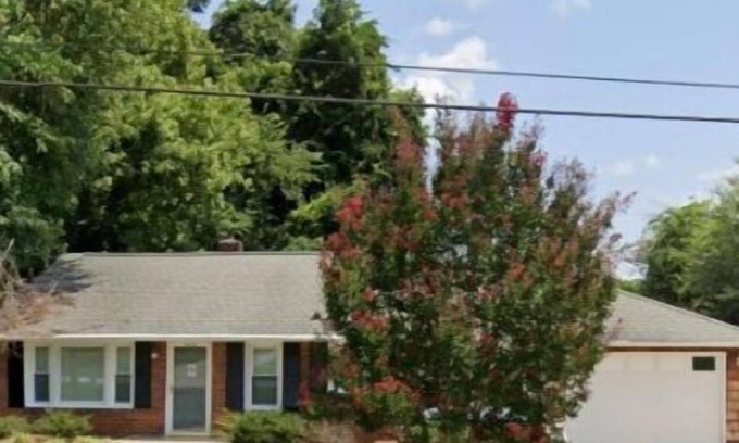 Winston - Salem Villa | comfortable family house!