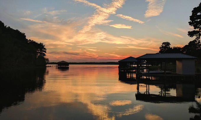 Bullard House | Comfortable Family Retreat On Lake Palestine w/Pool, Hot Tub, & Boat House
