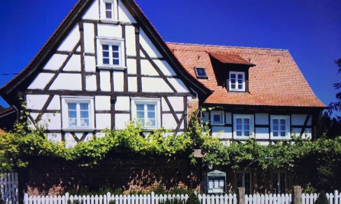 Gleiszellen-Gleishorbach House | Comfortable half-timbered house in a grown wine-growing town. 6