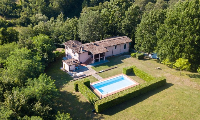 Borgo a Mozzano House | Comfortable Home Romeo Among Greenery, Borgo a Mozzano, Italy