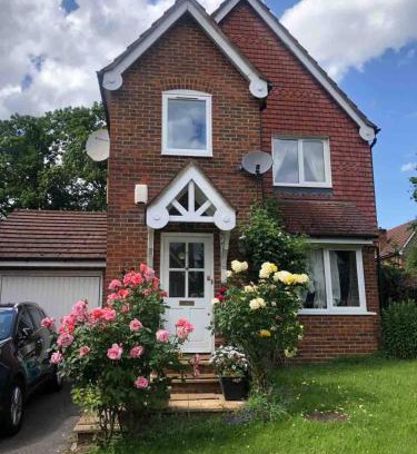 Wooburn Moor House | Comfortable. home from home