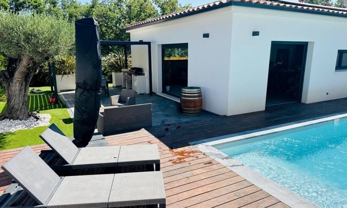 Peypin Villa | Comfortable house in Provence