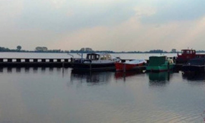Groenlandsekade Apartment | Comfortable lakeside apartment near Amsterdam (27a)