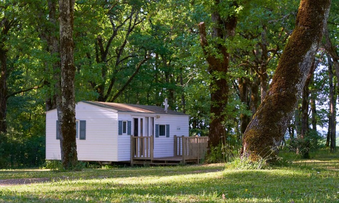Payrac House | Comfortable mobile home in a quiet, natural campsite near rocamadour