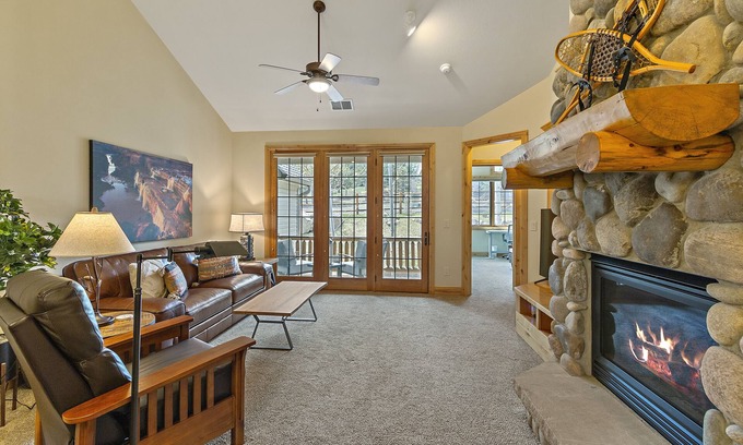 Tanoa and Hiwan Condo | Comfortable Mountain Condo 10 minutes from I-70