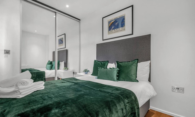 Cantelowes Apartment | Comfortable One Bedroom Apartment in Camden Road