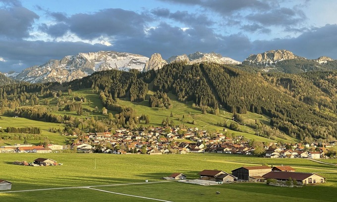 Buching Condo | Comfortable, quiet apartment in the beautiful Ostallgäu - FeWo Fischer Halblech -