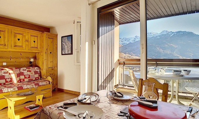 Reberty Apartment | Comfortable renovated apartment, ski-in/ski-out, parking included