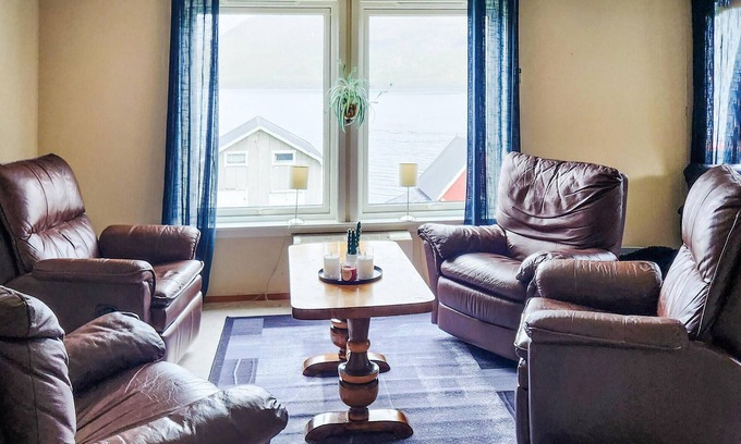 Botnhamn House | Comfortable, spacious cottage with ideal conditions for nature lovers.
