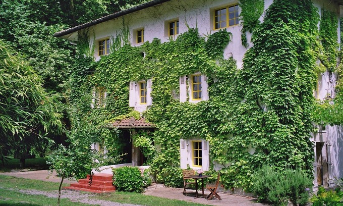 Bardos House | Comfortable vacation home near Biarritz in a former watermill with large garden