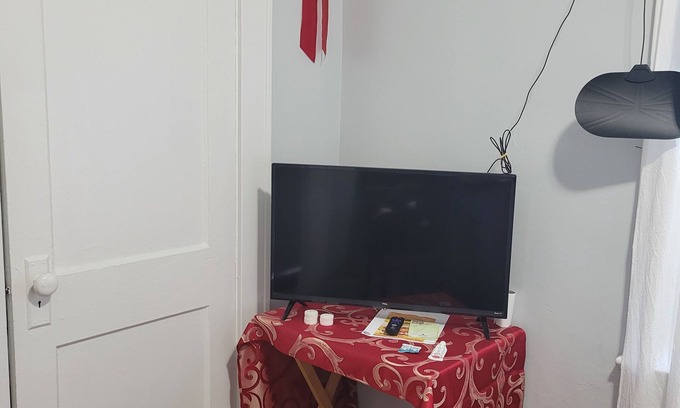 Roselle Bed & Breakfast | Comfortable with WiFi and AC in welcoming Roselle