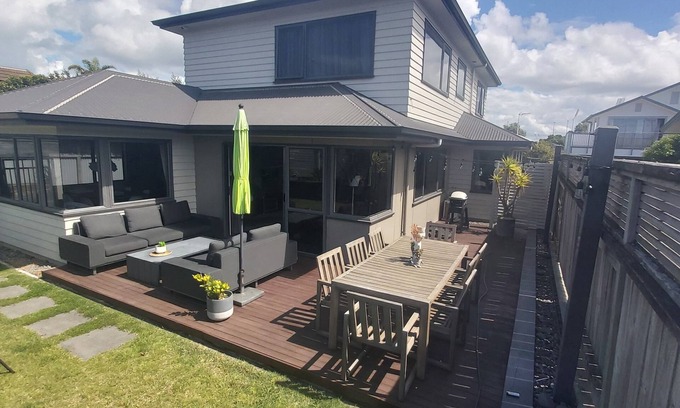 Mount Maunganui House | Comforts of Home