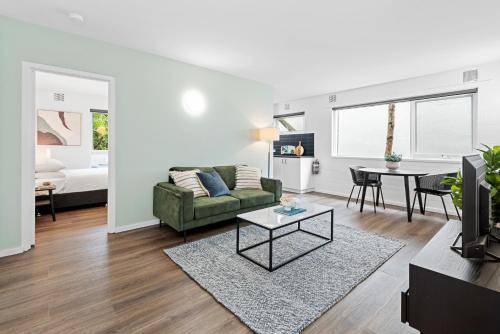 Parkville Apartment | Comfy 1-Bed Unit with Balcony and Parking
