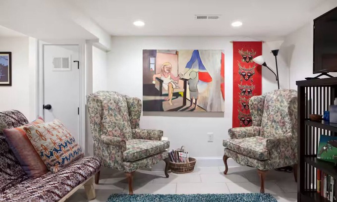 Petworth Apartment | Comfy, clean one-bedroom unit in Columbia Heights