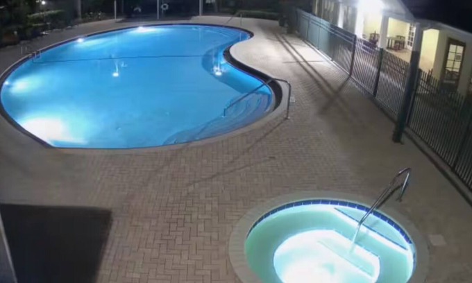 New Tampa Condo | Comfy Condo-KING bed-POOL-HOTub-Pet-Wifi-Gym-Gate-by-Tampa Palms-Cory Lake Isles