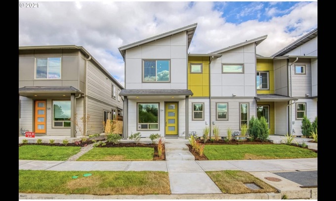 Troutdale House | Comfy Cool Condo 5min from McMenamins Edgefield &10min from Columbia River Gorge