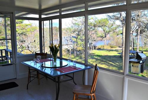 Carling House | Comfy Cottage in Georgian Bay - Rockwood #9