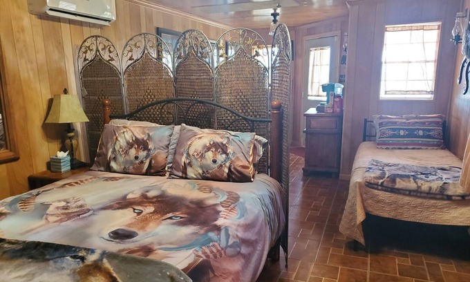 Luna County Cabin | Comfy & Cozy Ranch Hideaway