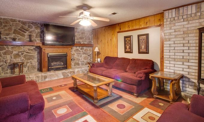 Hazlehurst House | Comfy Hazlehurst Vacation Rental w/ Patio!