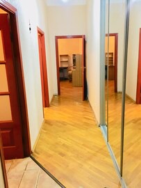 Shevchenkivs'kyi District Apartment | Comfy home near Botanic garden and railway station