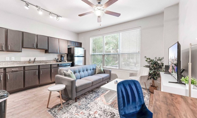 Pleasant Valley Apartment | Comfy SoCo 1BR King Suite w/GymPickleballLaundry