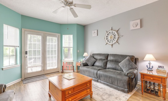 Red Hill Condo | Community Pool & Tennis Court: Myrtle Beach Condo