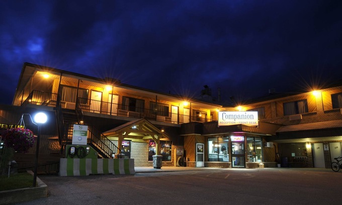 Hearst Hotel | Companion Hotel Motel
