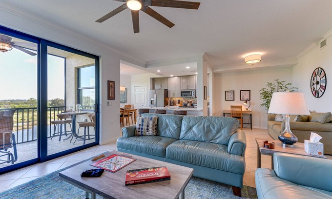 Bradenton Condo | Completely Remodeled in 2022 with Views of the Manatee River