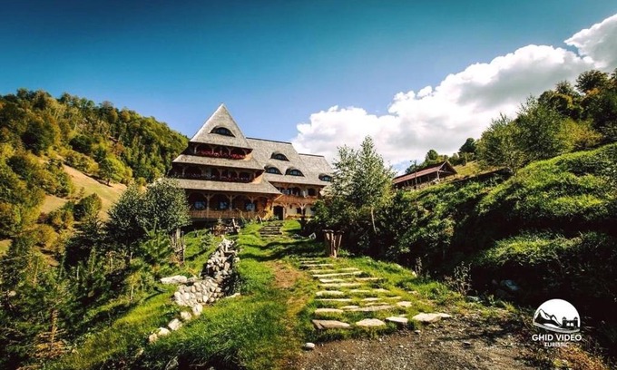 Ruscova House | Conacul Drahneilor