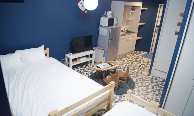 Abeno Apartment | Concept twin 2 double beds separate bath and toi - Room 207/Osaka Ōsaka