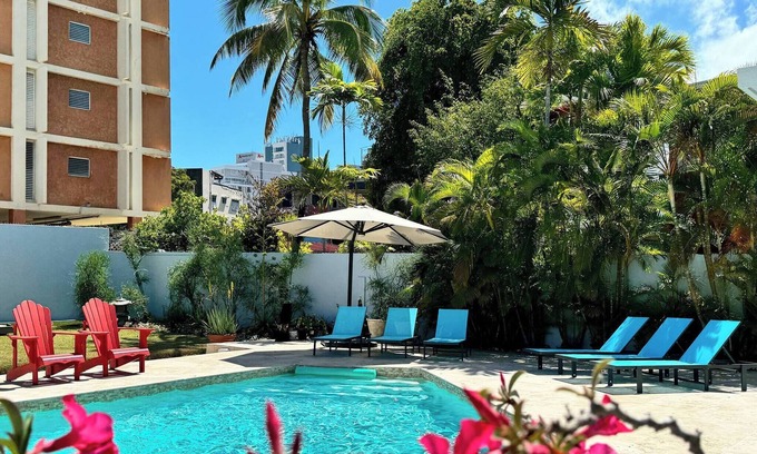 Santurce Ski Chalet | Condado Laguna Villa w/Pool 5 Bd 3 Ba - Generator