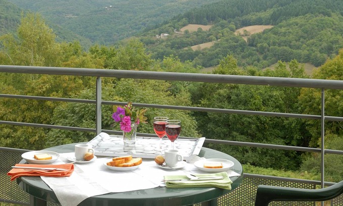 Trebas Condo | Condo ∙ 2 bedrooms ∙ 6 guests