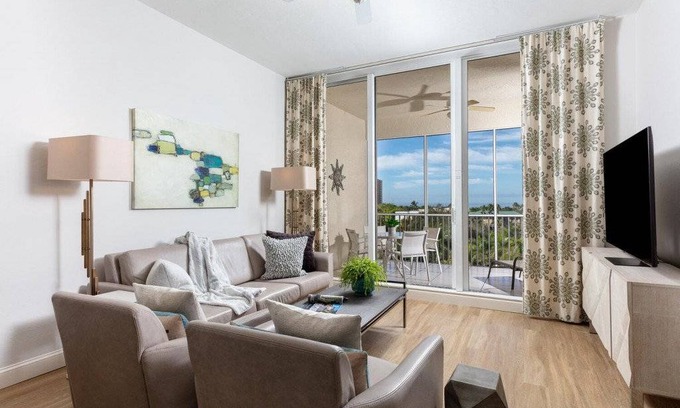 Vanderbilt Beach Condo | Condo ∙ 3 bedrooms ∙ 6 guests
